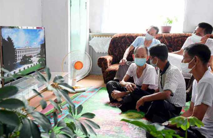 2-수재민들은 군당청사에서, 일군들은 천막에서